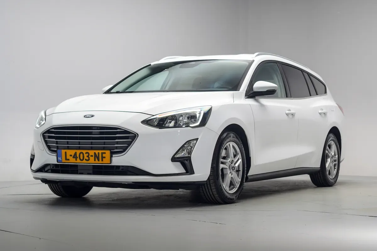 Ford Focus (2021) — foto 1