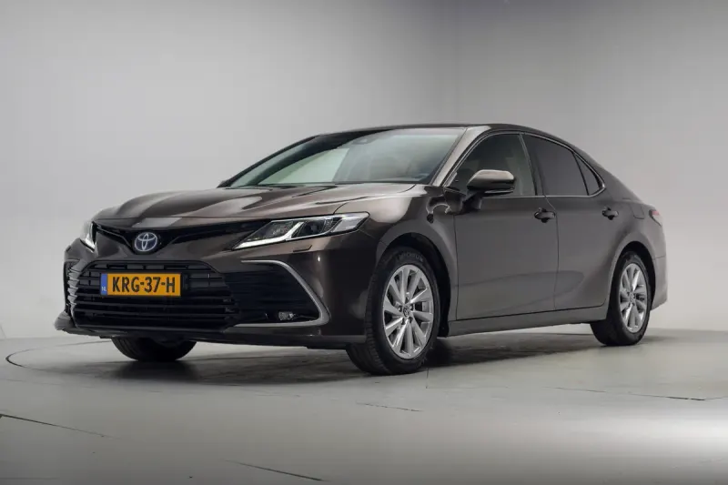 Toyota Camry (2022)