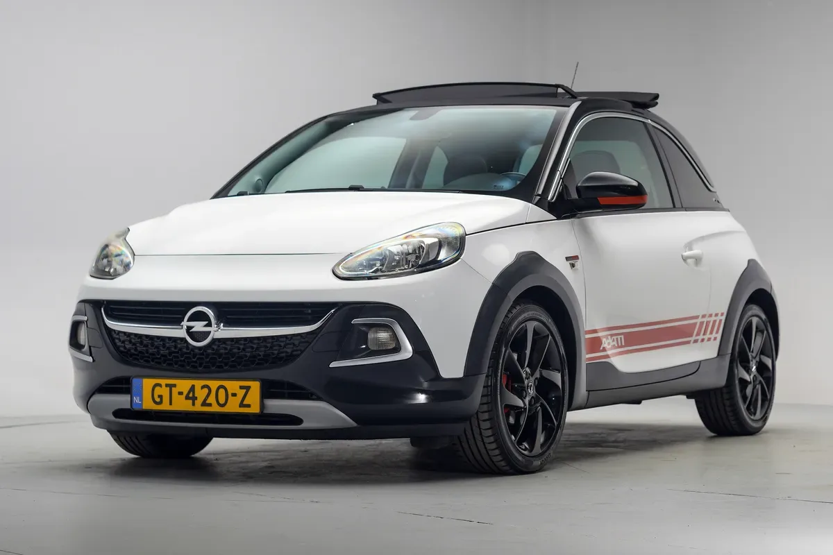 Opel Adam (2015) — foto 1