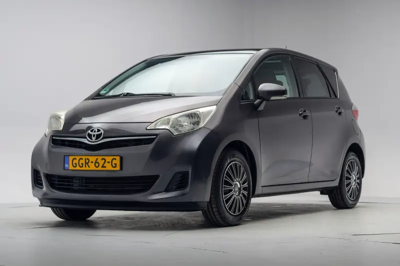 Toyota Verso S (2012)