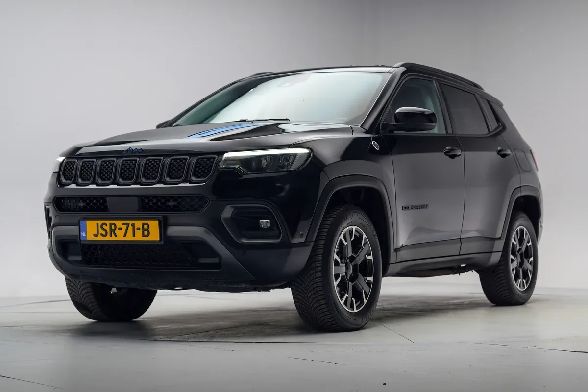 Jeep Compass (2023) — foto 1