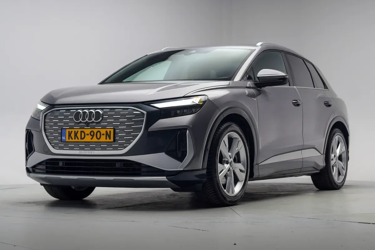 Audi Q4 e-tron (2023) — foto 1