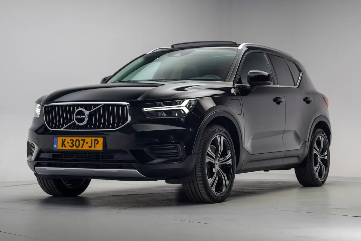 Volvo XC40 (2021) — foto 1