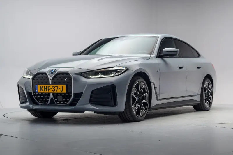 BMW i4 (2023)
