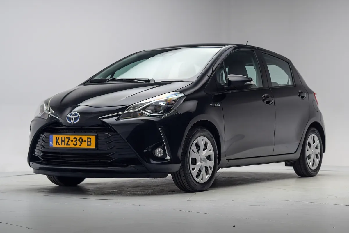 Toyota Yaris (2019) — foto 1