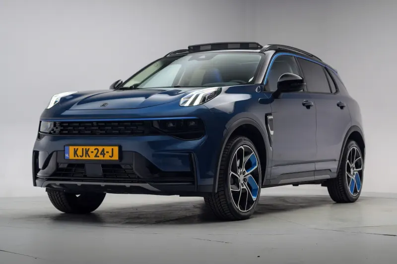 Lynk & Co 01 (2023)