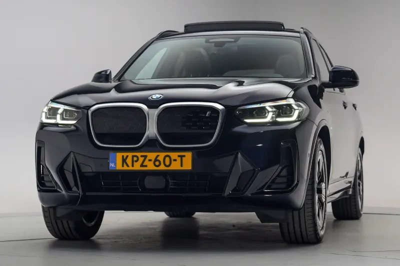 BMW iX3 (2022)