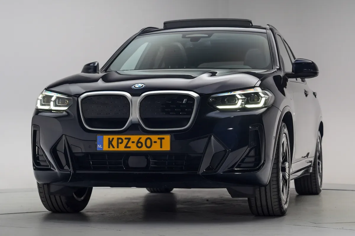 BMW iX3 (2022) — foto 1