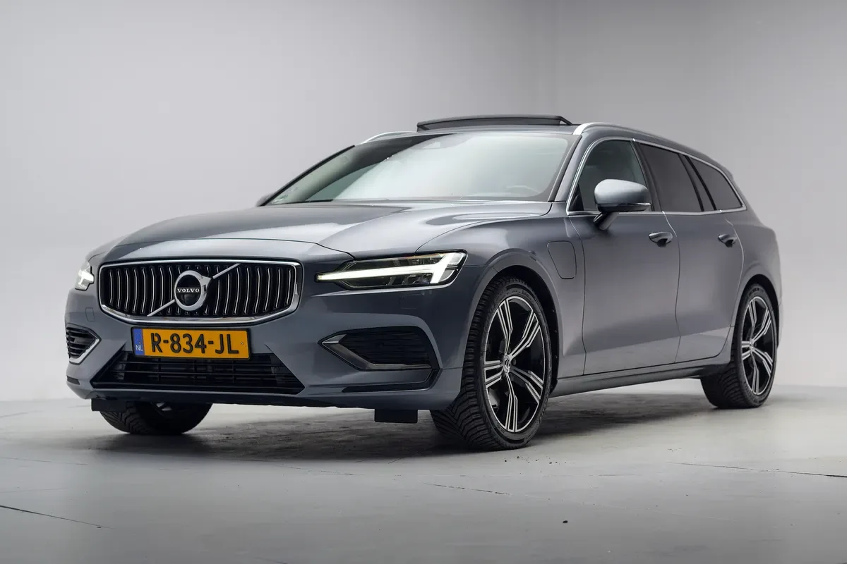 Volvo V60 (2021) — foto 1