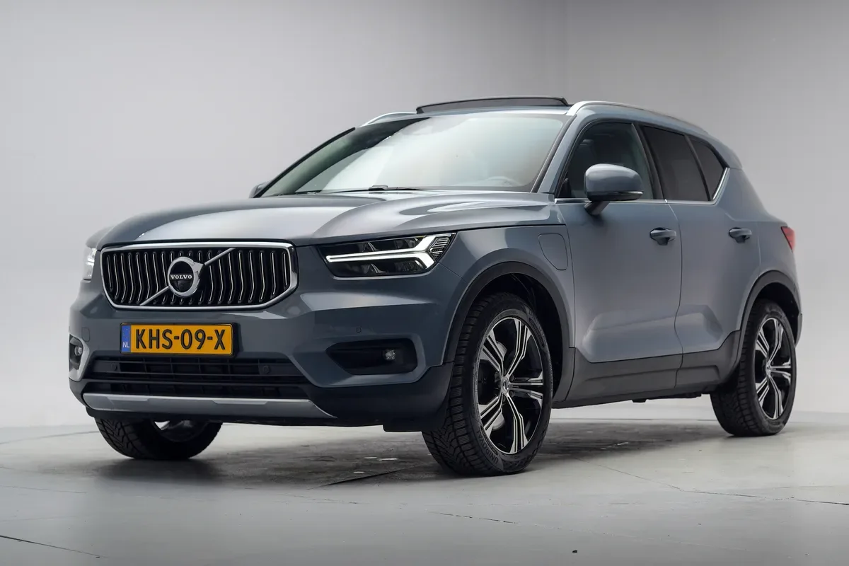 Volvo XC40 (2021) — foto 1