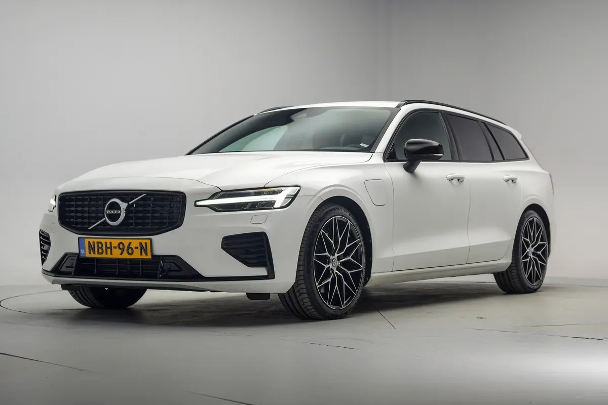 Volvo V60 (2021) — foto 1