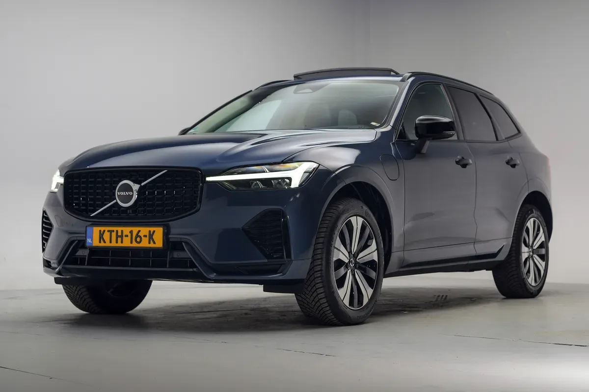 Volvo XC60 (2023) — foto 1
