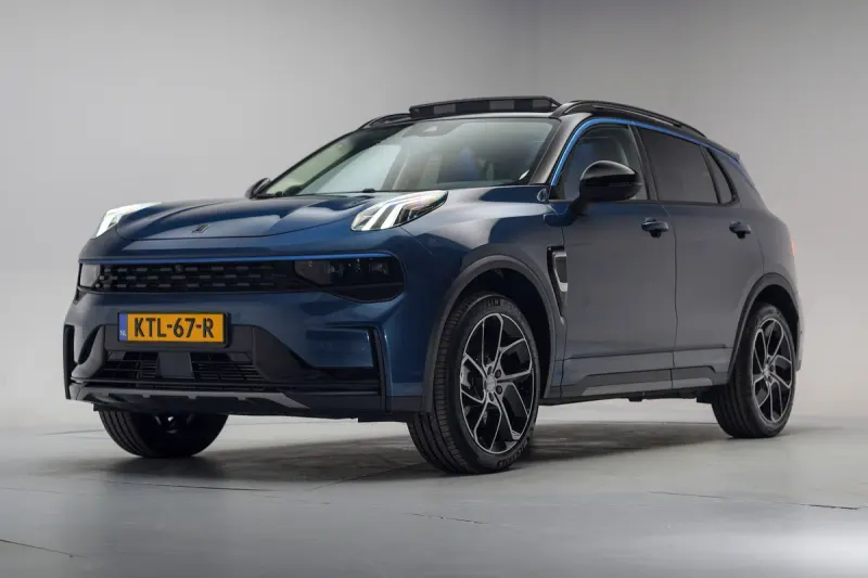 Lynk & Co 01 (2022)