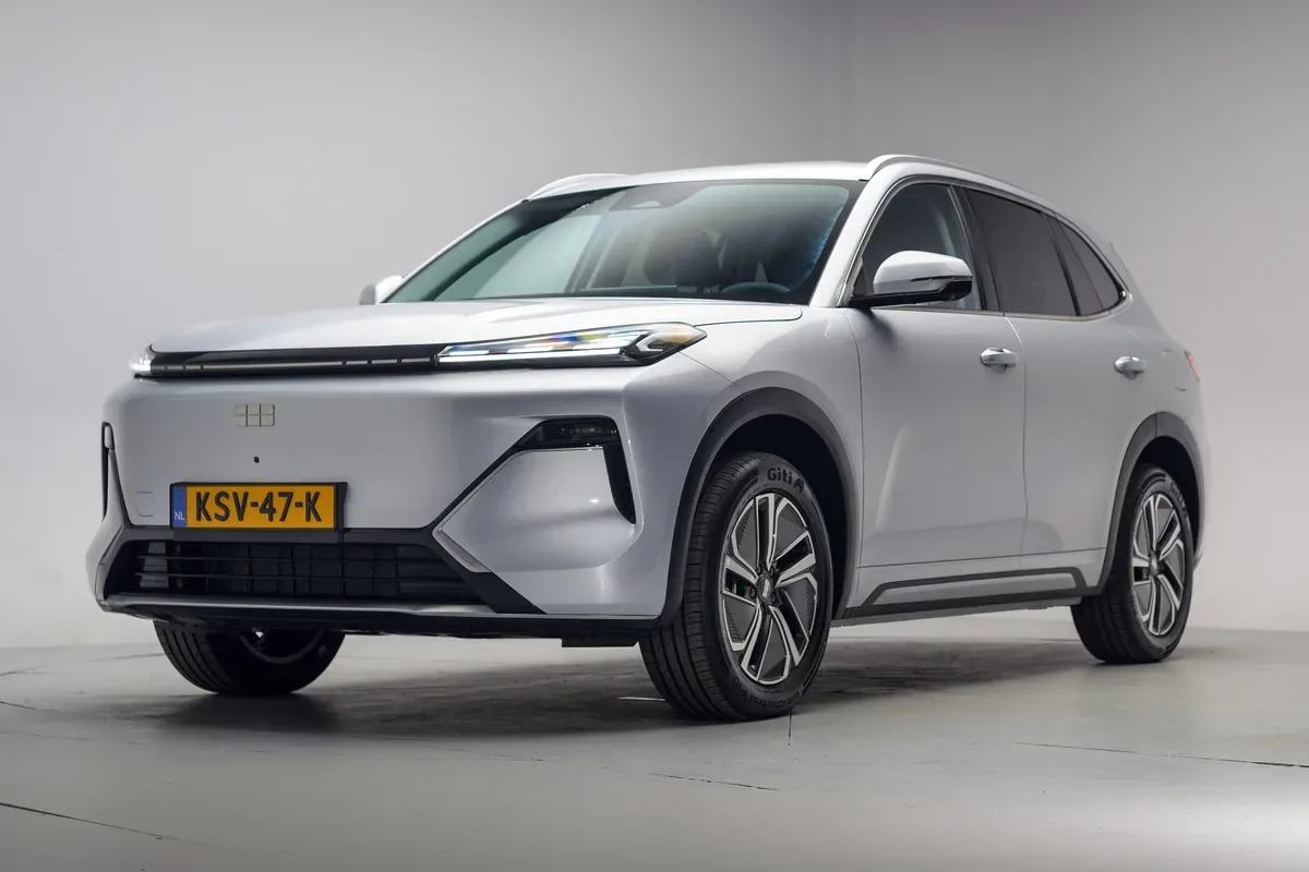 Geely Starray EM-i (2026) — foto 1