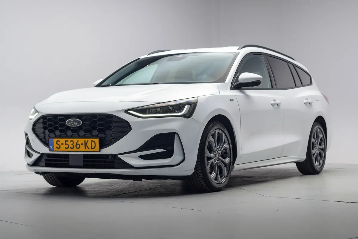Ford Focus (2023) — foto 1