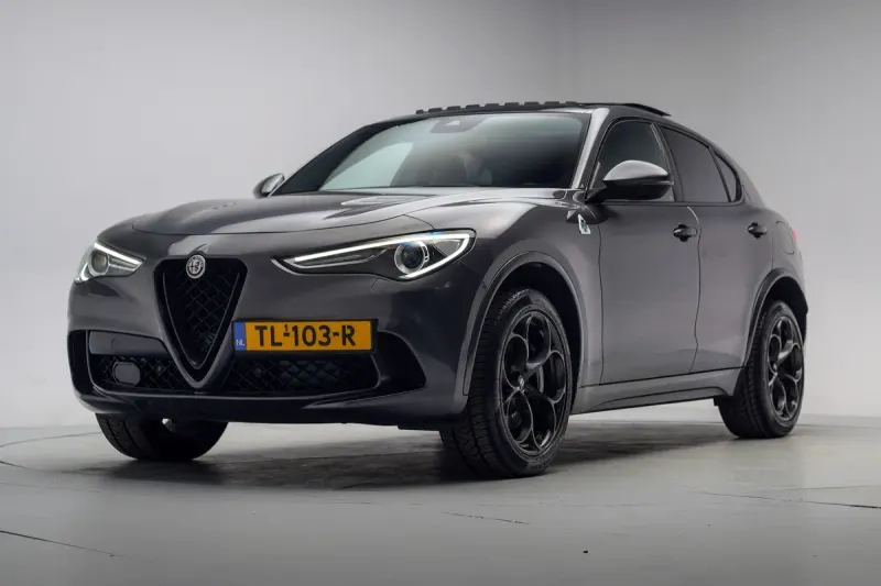 Alfa Romeo Stelvio (2018)