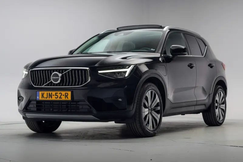 Volvo XC40 (2023)