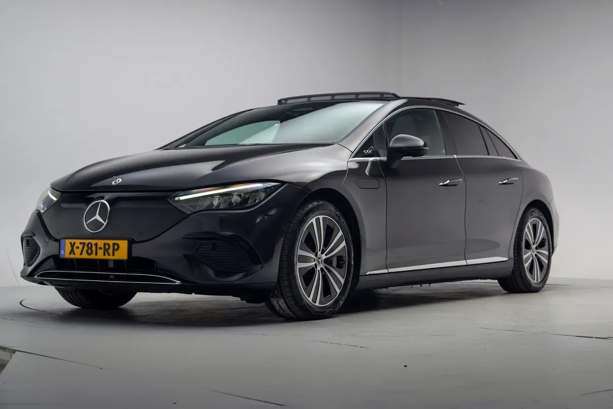 Mercedes-Benz EQE (2024) — foto 1