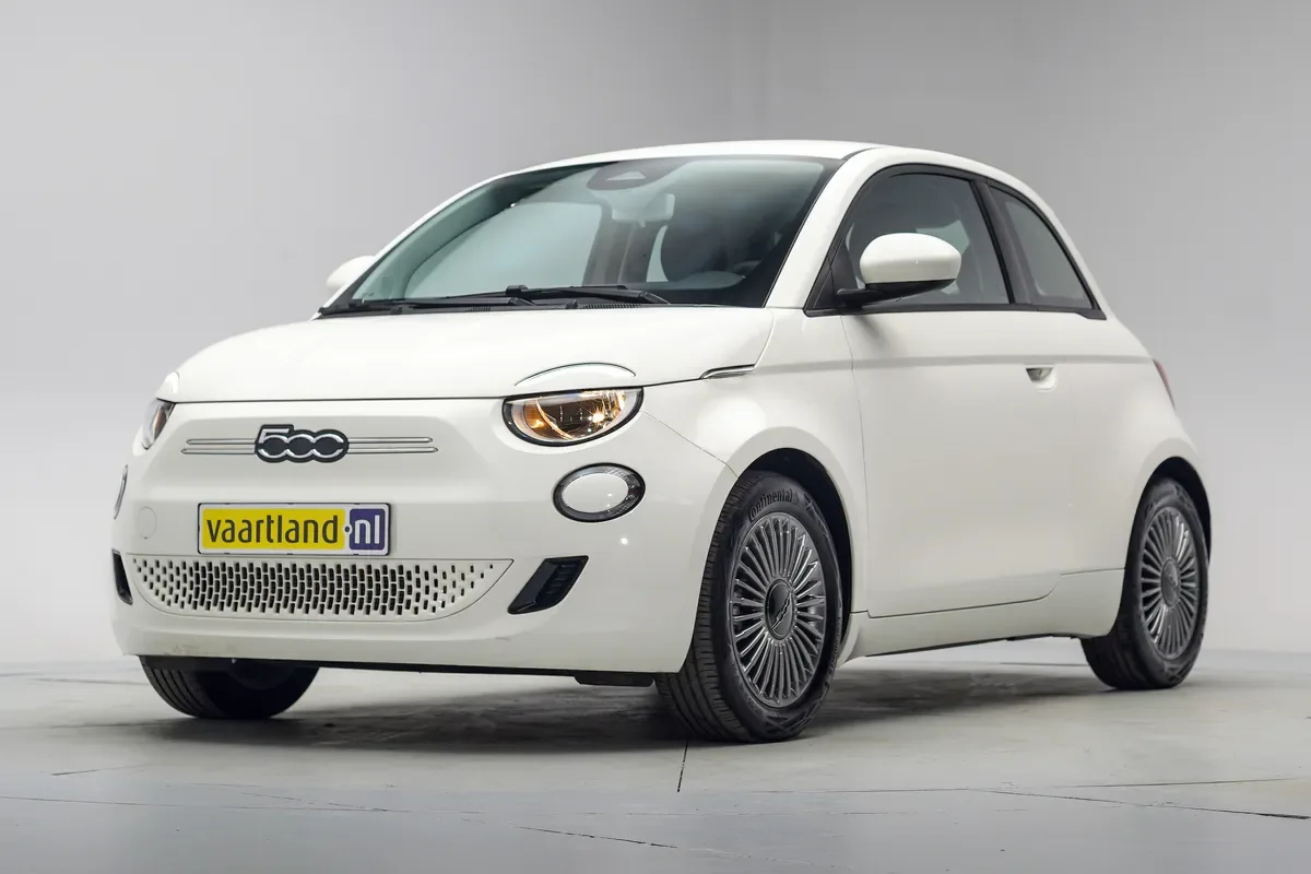 Fiat 500e (2023) — foto 1
