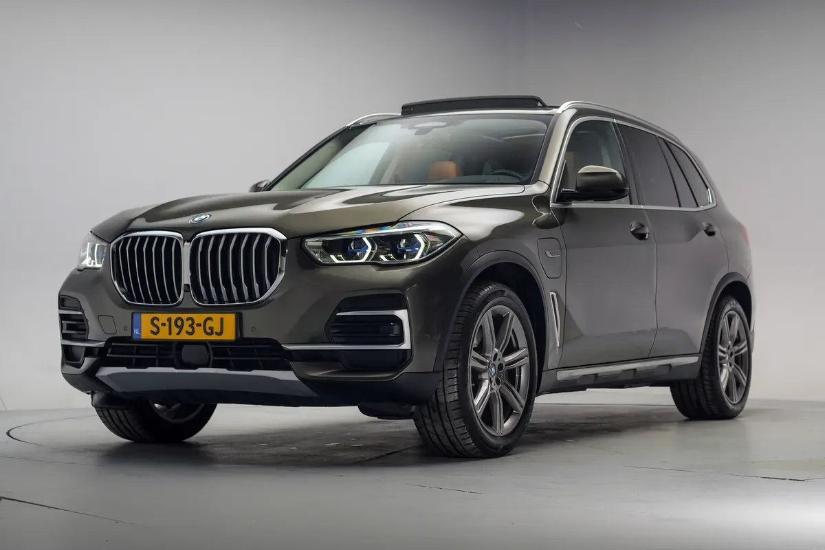 BMW X5 (2022) — foto 1