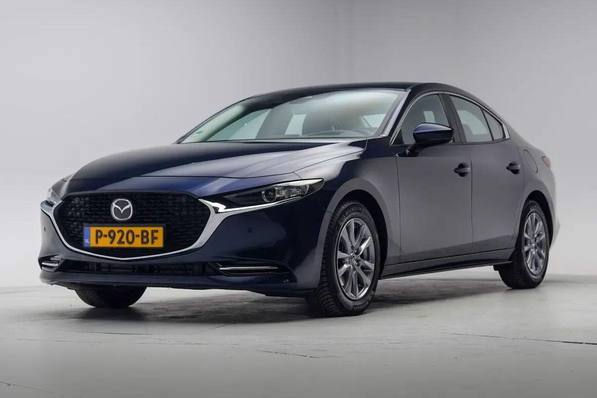Mazda 3 (2022) — foto 1