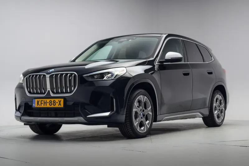 BMW iX1 (2023)