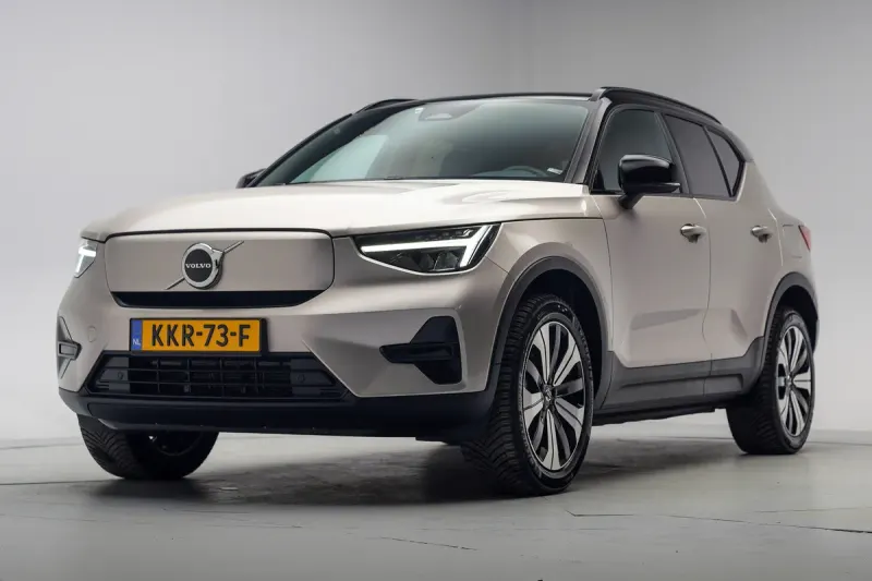 Volvo XC40 (2023)