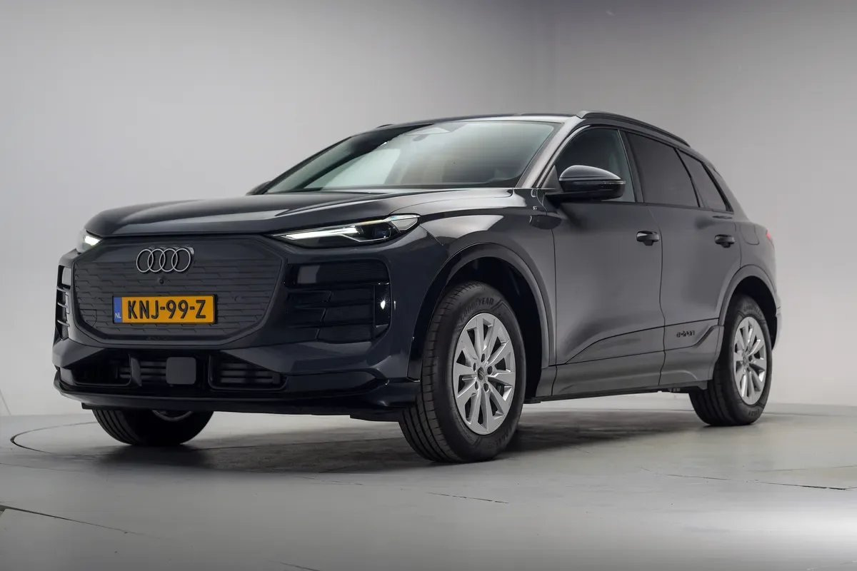 Audi Q6 e-tron (2024) — foto 1