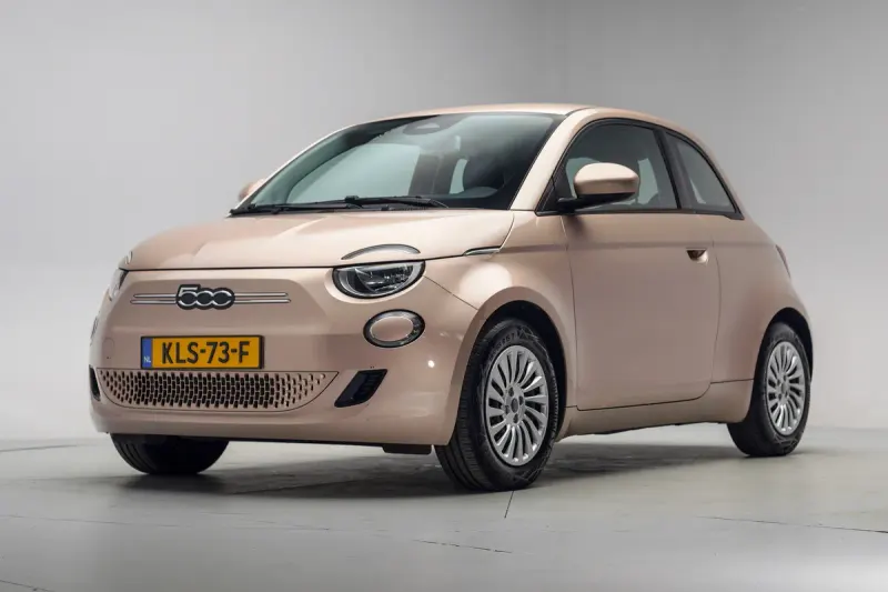 Fiat 500 (2023)