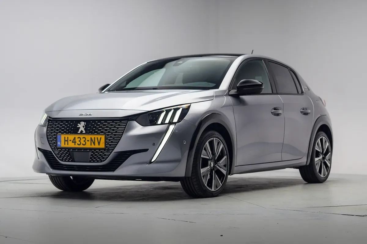 Peugeot 208 (2020) — foto 1