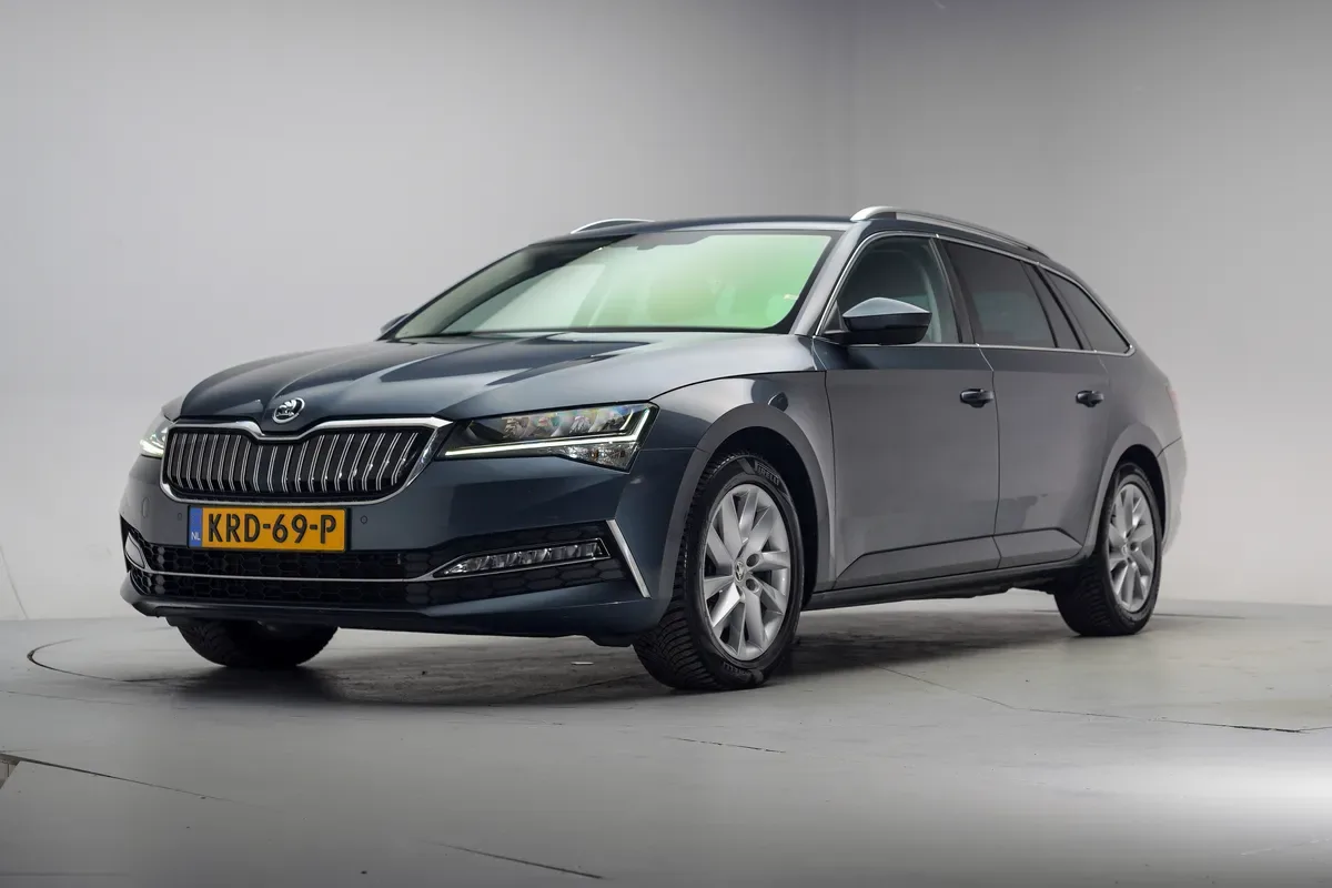 Škoda Superb (2022) — foto 1