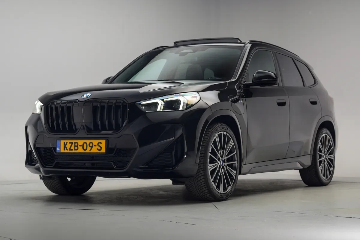 BMW X1 (2023) — foto 1