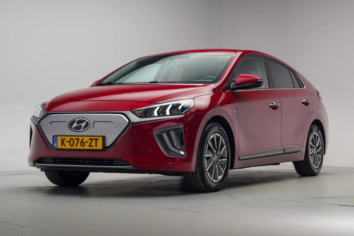 Hyundai Ioniq (2021) — foto 1