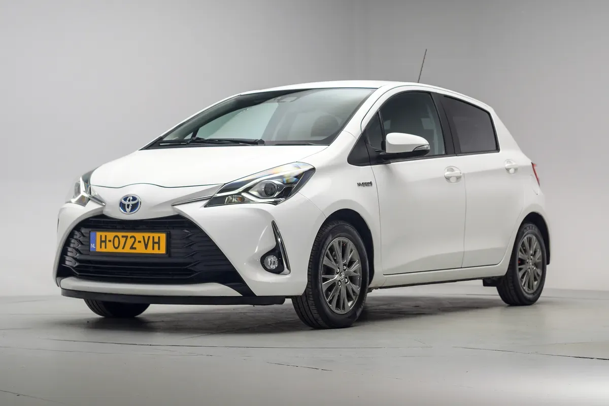 Toyota Yaris (2020) — foto 1