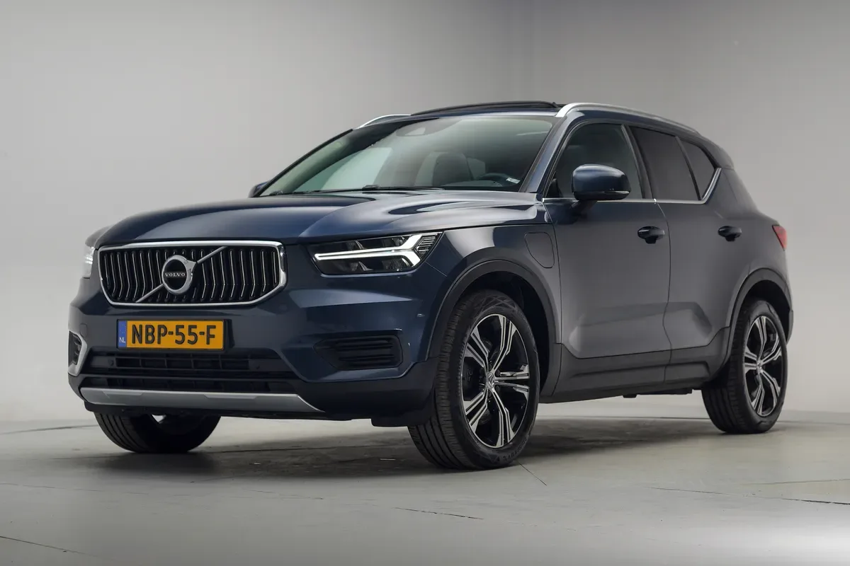 Volvo XC40 (2021) — foto 1