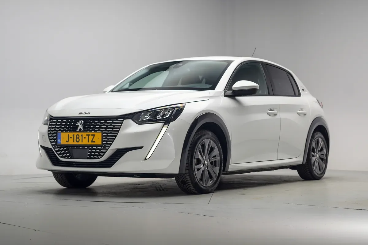 Peugeot e-208 (2020) — foto 1