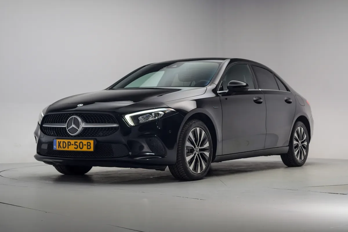Mercedes-Benz A-Klasse (2021) — foto 1