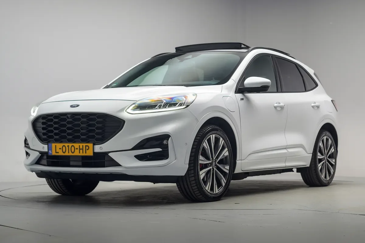 Ford Kuga (2021) — foto 1