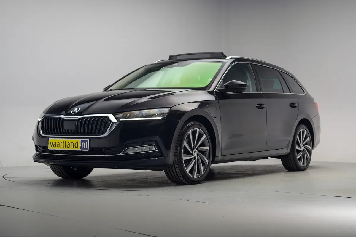 Škoda Octavia (2023) — foto 1