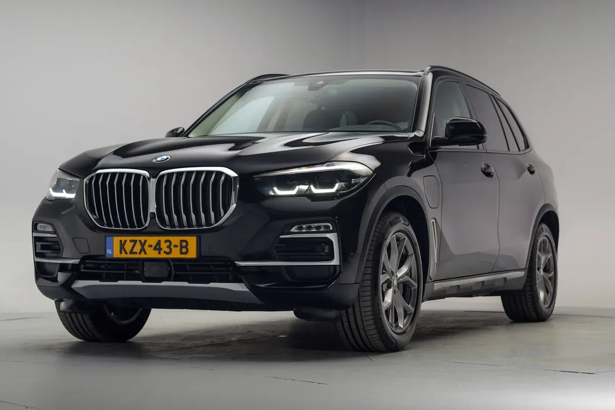 BMW X5 (2021) — foto 1