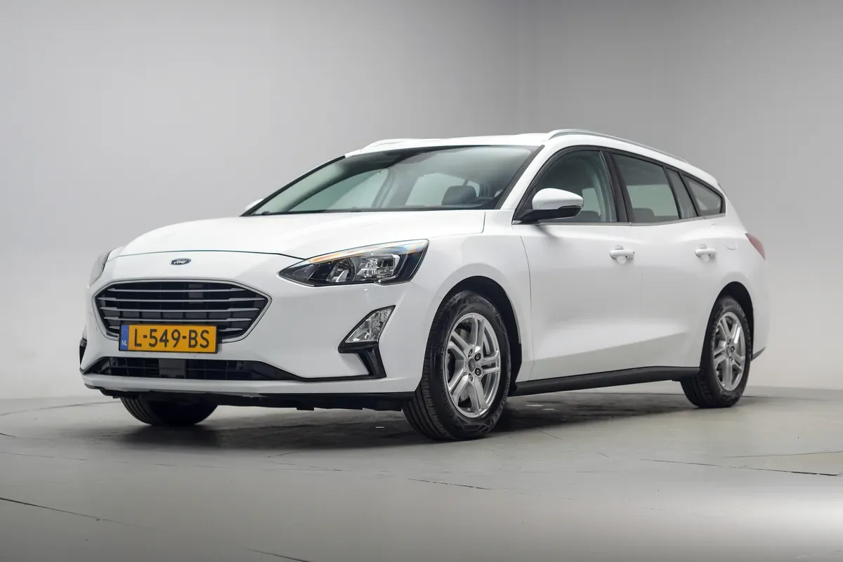 Ford Focus (2021) — foto 1