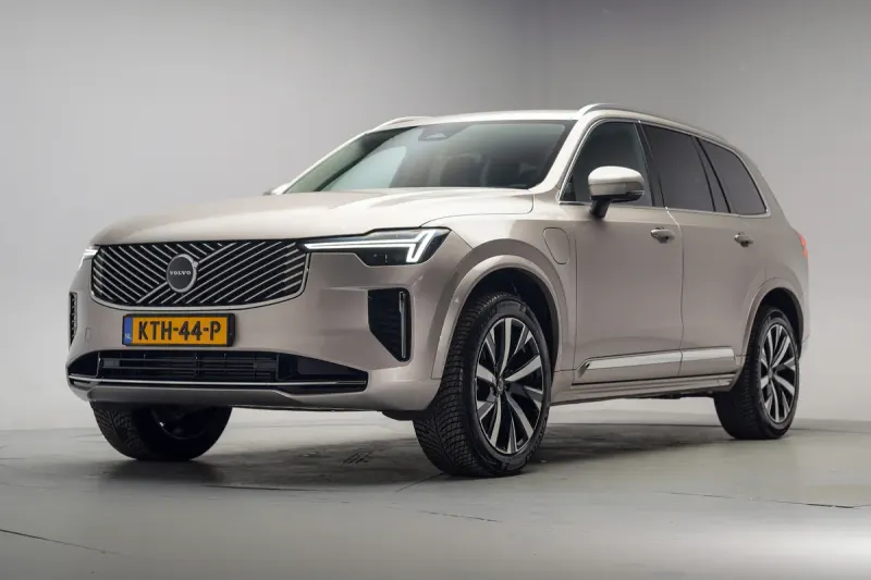 Volvo XC90 (2025)