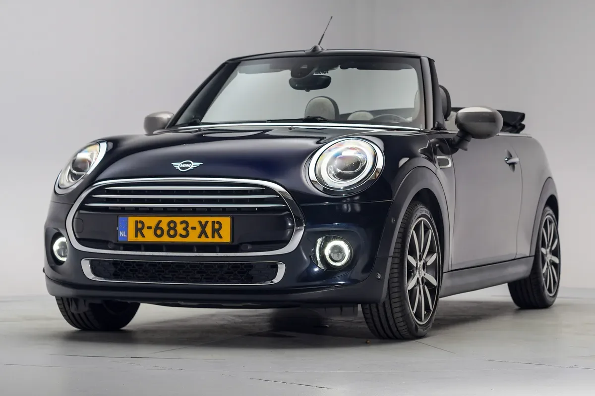 MINI Cabrio (2019) — foto 1