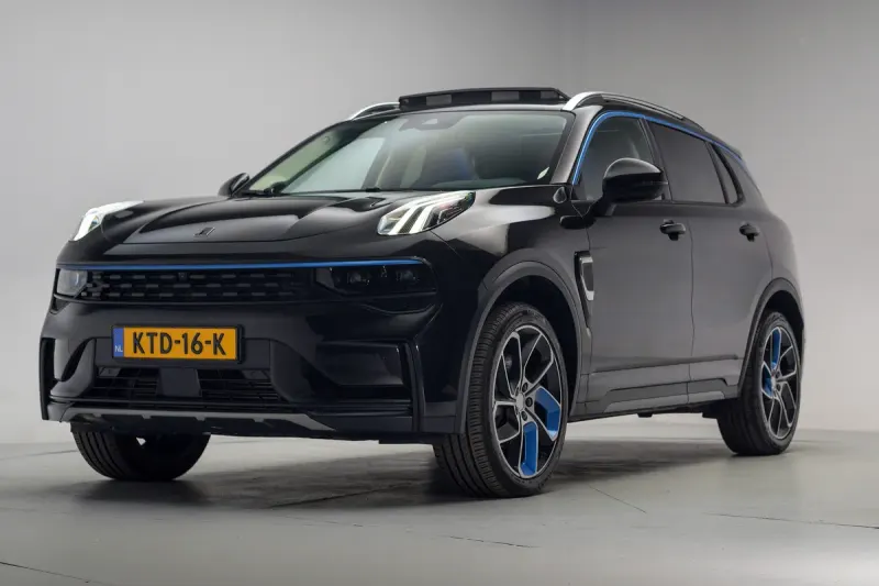 Lynk & Co 01 (2022)