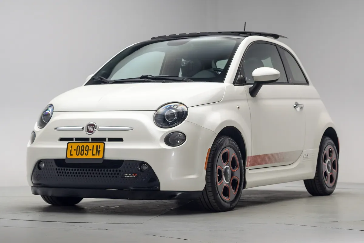 Fiat 500e (2015) — foto 1