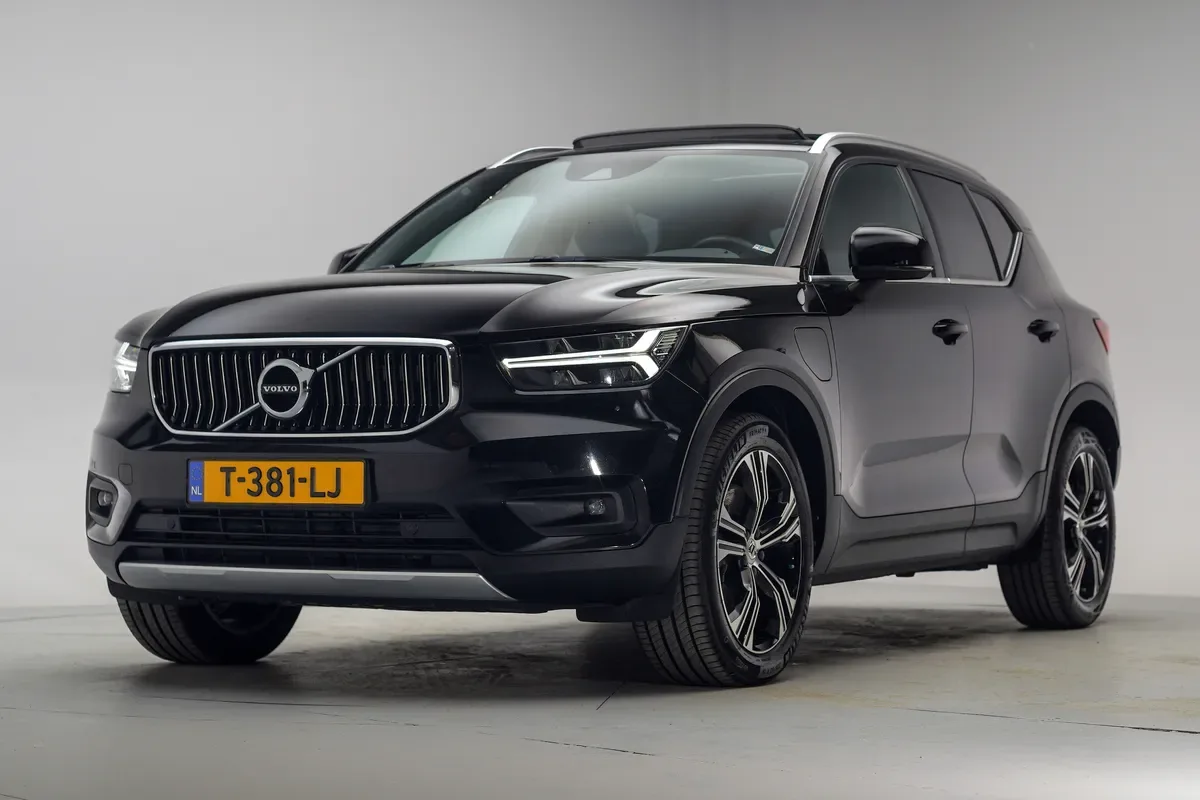 Volvo XC40 (2020) — foto 1