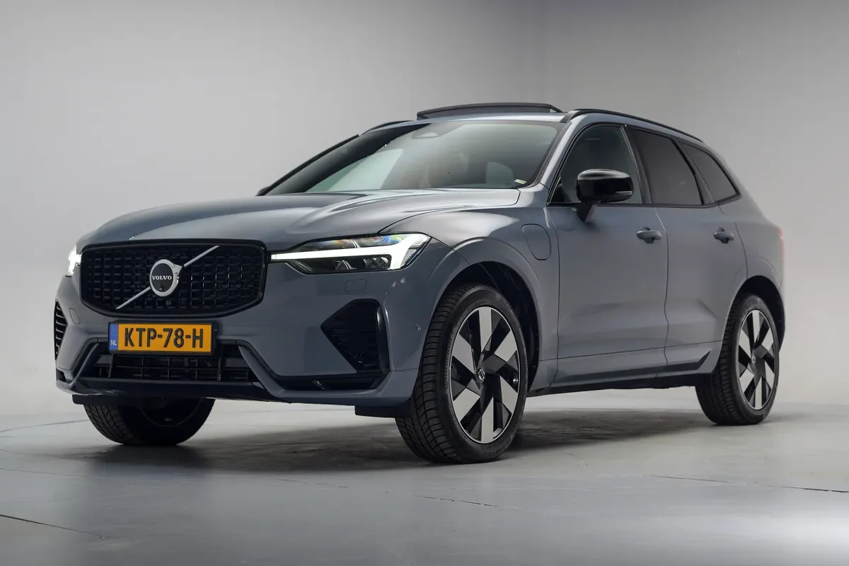 Volvo XC60 (2023) — foto 1