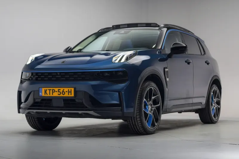 Lynk & Co 01 (2023)