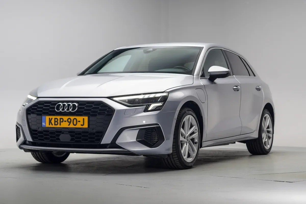 Audi A3 (2022) — foto 1