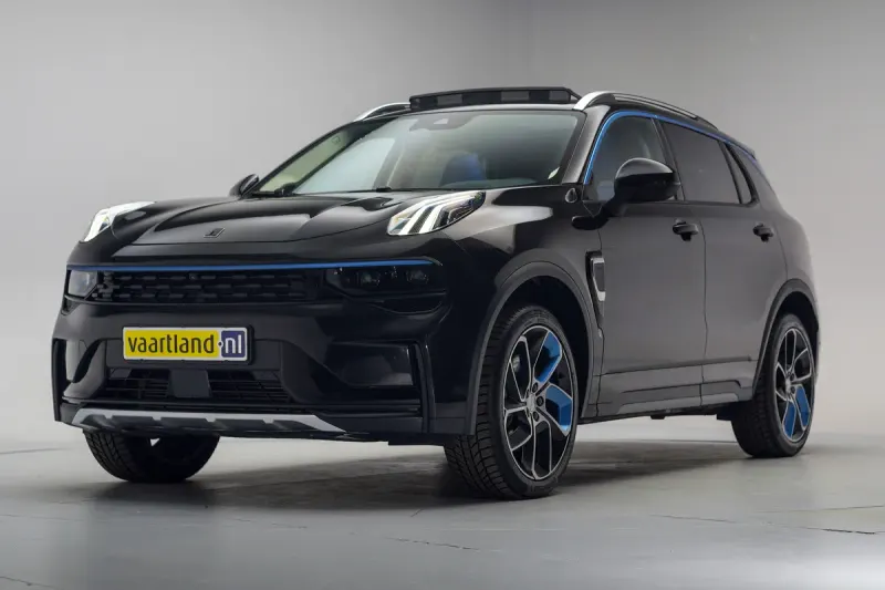 Lynk & Co 01 (2023)